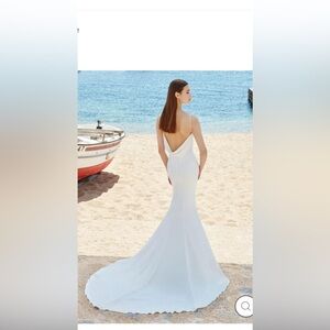 Wedding Dress - Love by Enzoani Ansley 
New with tags
Never worn